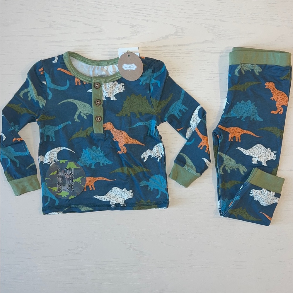 Mud Pie Dinosaur Glow in the Dark Pajamas 12-18 months 2T 3T 4T